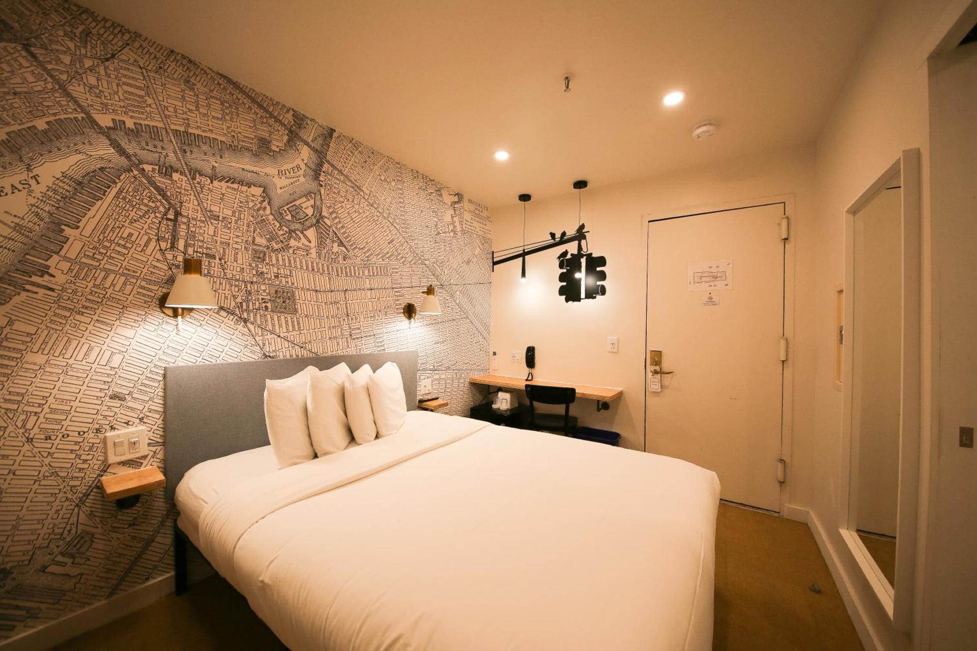 Manhattan Broadway Hotel